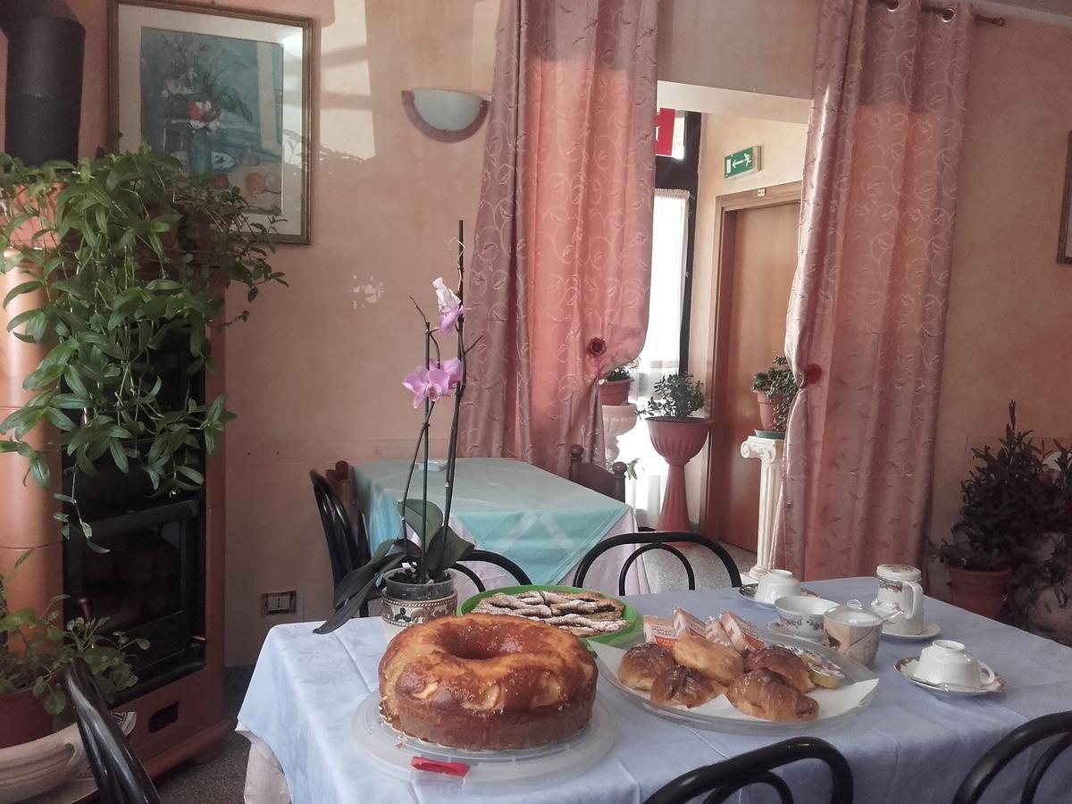La Lucciola Albergo Ristorante タリアコッツォ エクステリア 写真